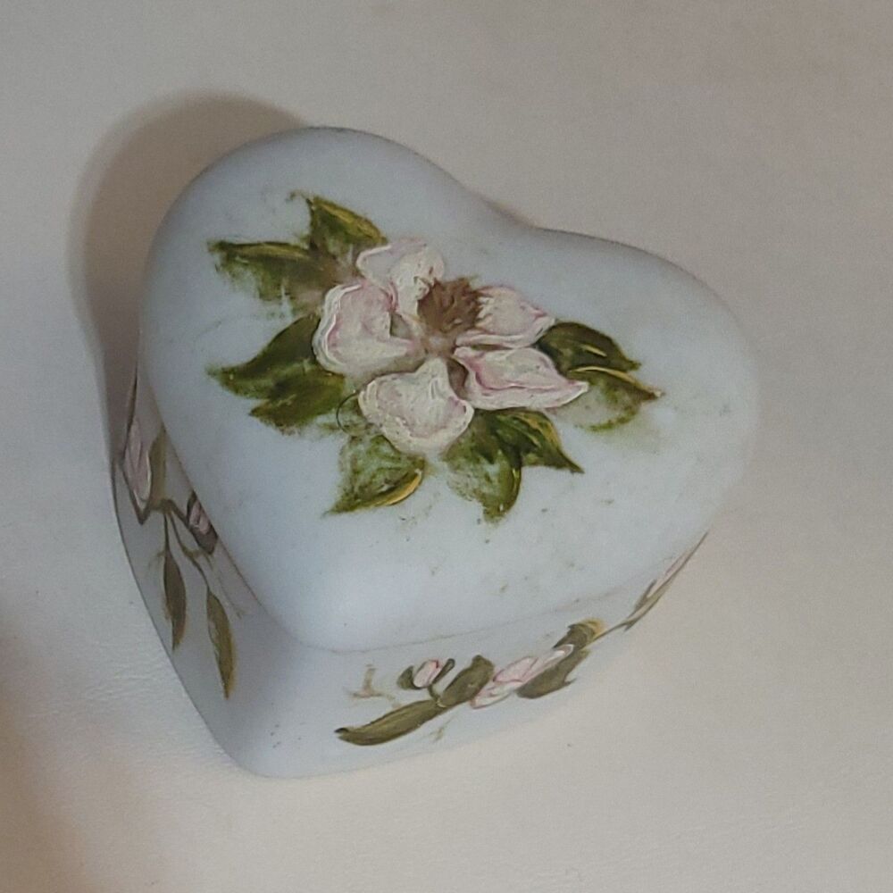 Vintage trinket box